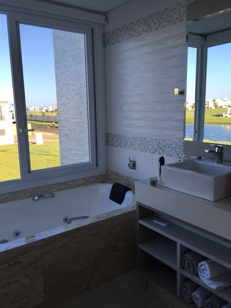 Belo sobrado no condomínio Enseada: 39ª foto da galeria de imagens do imóvel