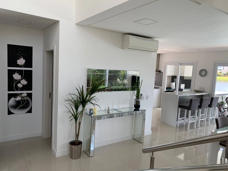 Belo sobrado no condomínio Enseada: 16ª foto da galeria de imagens do imóvel