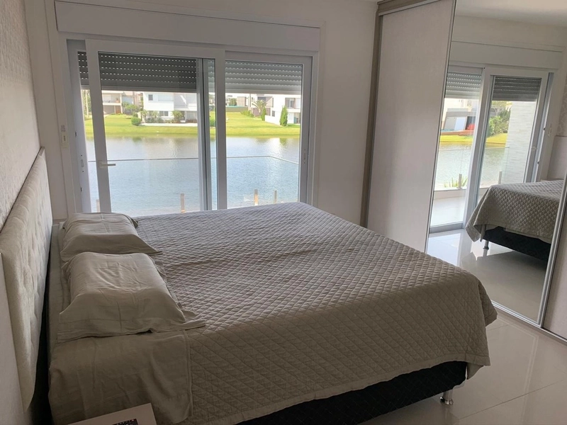 Belo sobrado no condomínio Enseada: 36ª foto da galeria de imagens do imóvel