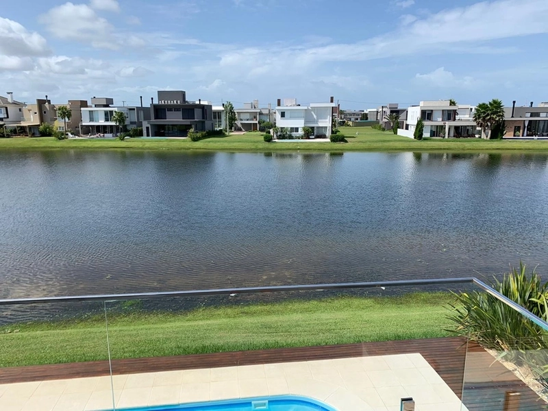 Belo sobrado no condomínio Enseada: 47ª foto da galeria de imagens do imóvel