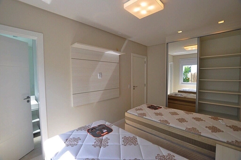 Excelente sobrado à venda no condomínio Enseada: 6ª foto da galeria de imagens do imóvel