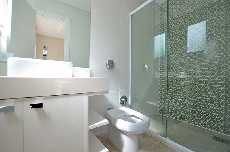 Excelente sobrado à venda no condomínio Enseada: 5ª foto da galeria de imagens do imóvel