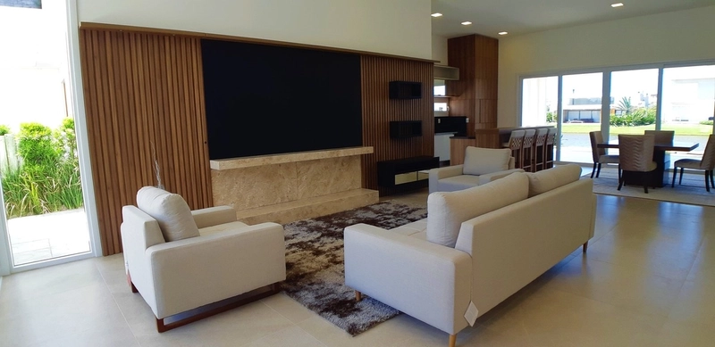 Bela casa térrea no condomínio Enseada: 4ª foto da galeria de imagens do imóvel