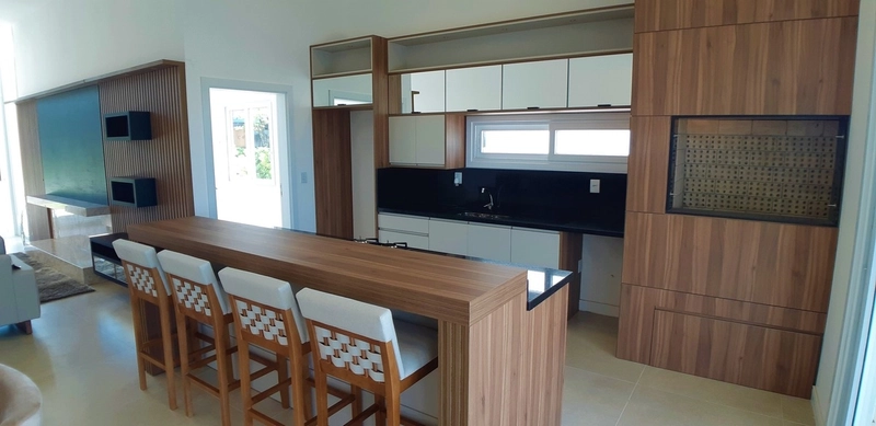 Bela casa térrea no condomínio Enseada: 10ª foto da galeria de imagens do imóvel