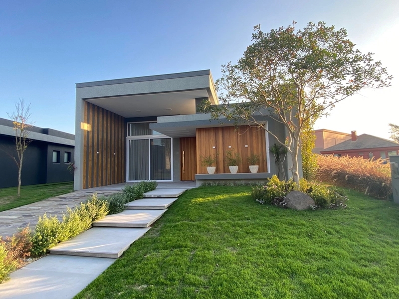 Bela casa à venda no condomínio Celebration: 4ª foto da galeria de imagens do imóvel