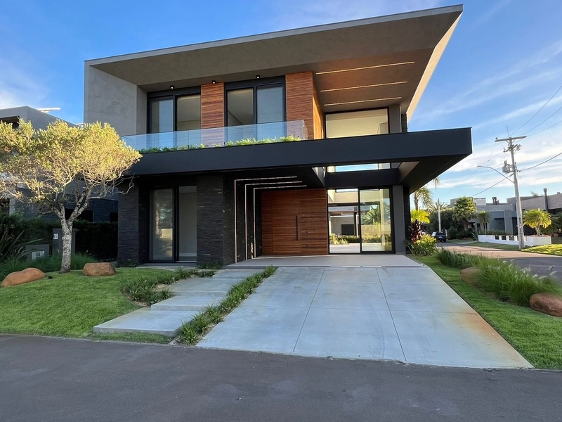 Ótima casa à venda no condomínio Malibu