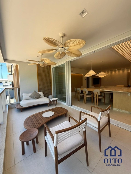 Viva o melhor de Jurerê a poucos metros do mar!