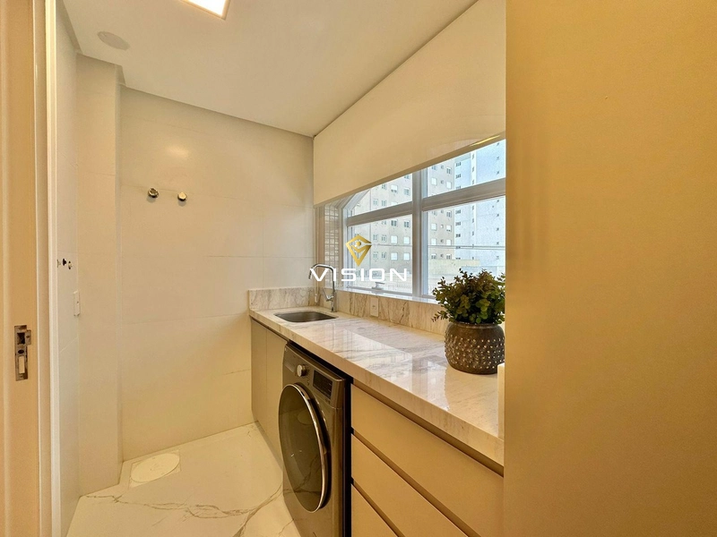 APARTAMENTO COM DESIGN NEOCLÁSSICO: 12ª foto da galeria de imagens do imóvel