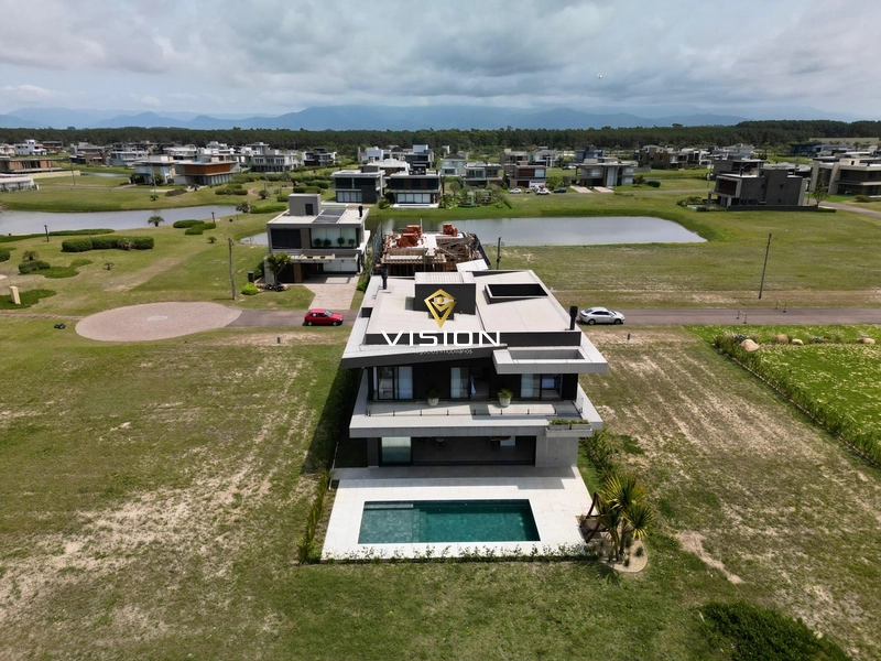 SOBRADO COM VISTA PARA MAR: 30ª foto da galeria de imagens do imóvel