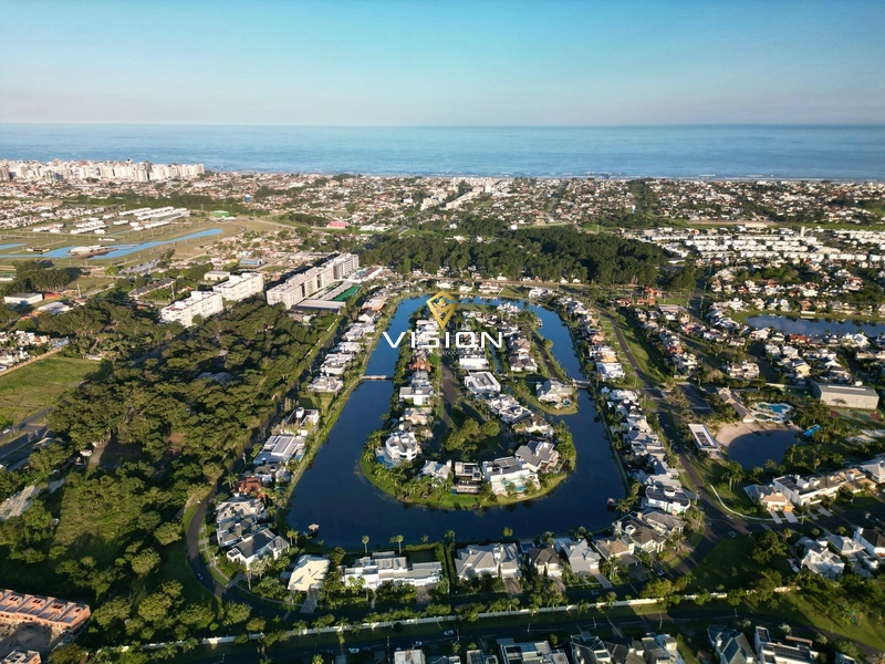 LUXUOSO SOBRADO Á BEIRA LAGO: 28ª foto da galeria de imagens do imóvel