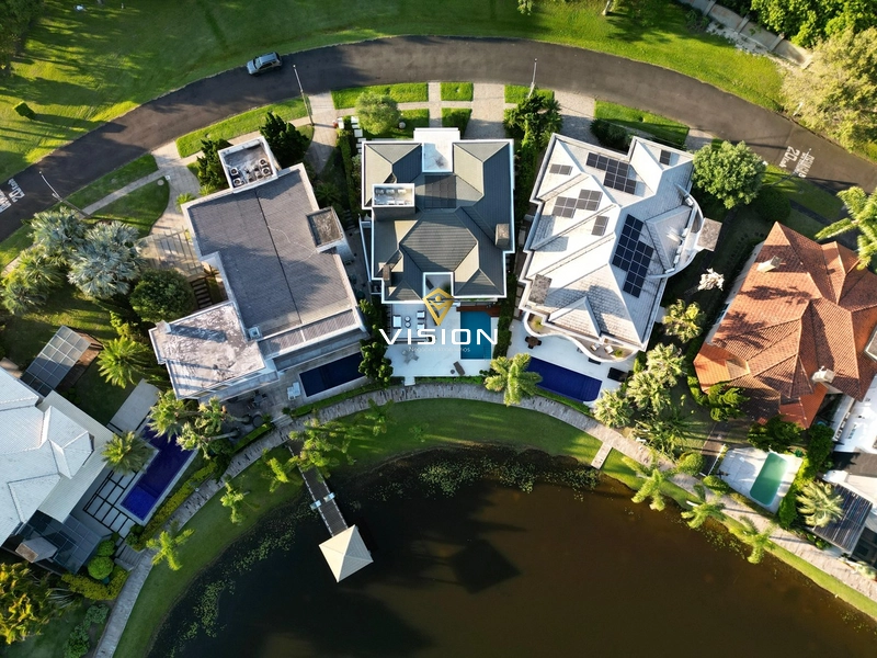 LUXUOSO SOBRADO Á BEIRA LAGO: 27ª foto da galeria de imagens do imóvel