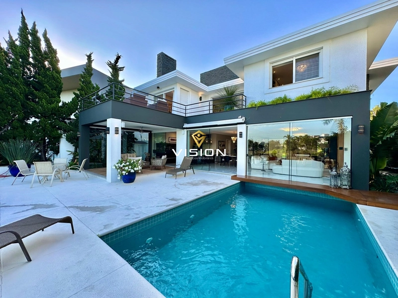 LUXUOSO SOBRADO Á BEIRA LAGO: 1ª foto da galeria de imagens do imóvel