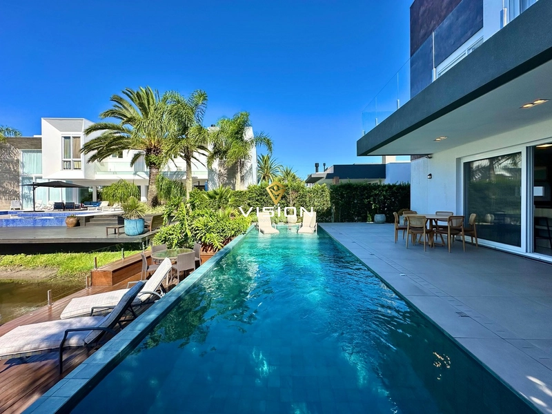 SOBRADO COM SALDO EM 60X - BEIRA LAGO COM DECK E PISCINA: 12ª foto da galeria de imagens do imóvel