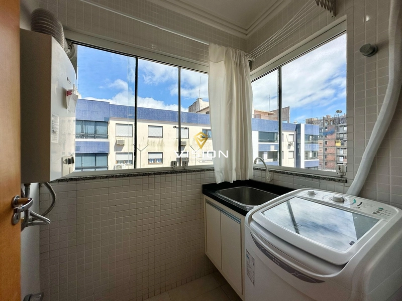 APARTAMENTO DE ESQUINA COM VISTA PARA O MAR: 12ª foto da galeria de imagens do imóvel
