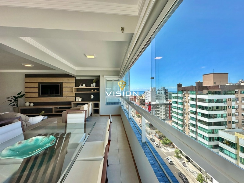 APARTAMENTO DE ESQUINA COM VISTA PARA O MAR: 1ª foto da galeria de imagens do imóvel