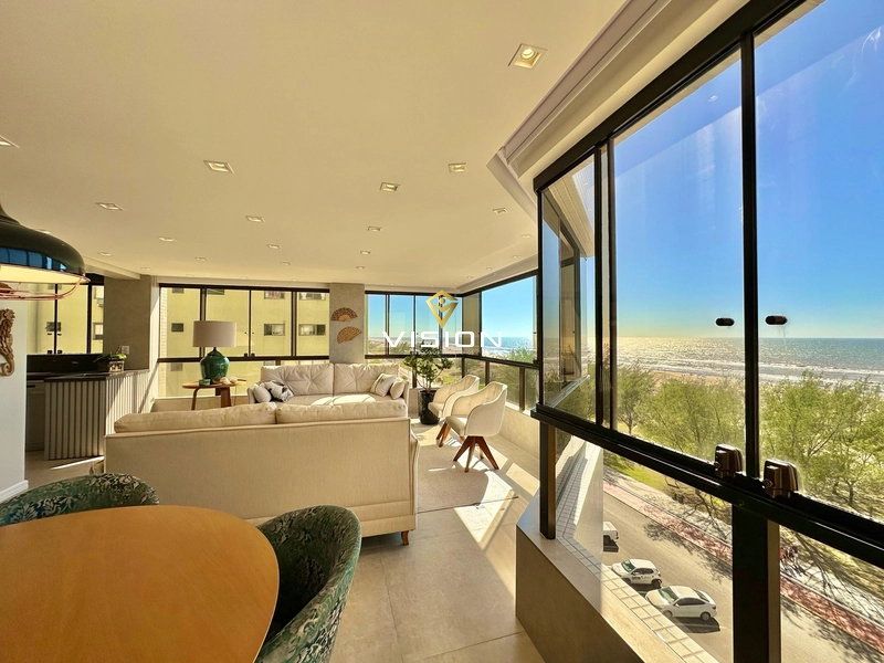LUXUOSO APARTAMENTO FRENTE MAR – TOTALMENTE MOBILIADO E DECORADO: 4ª foto da galeria de imagens do imóvel