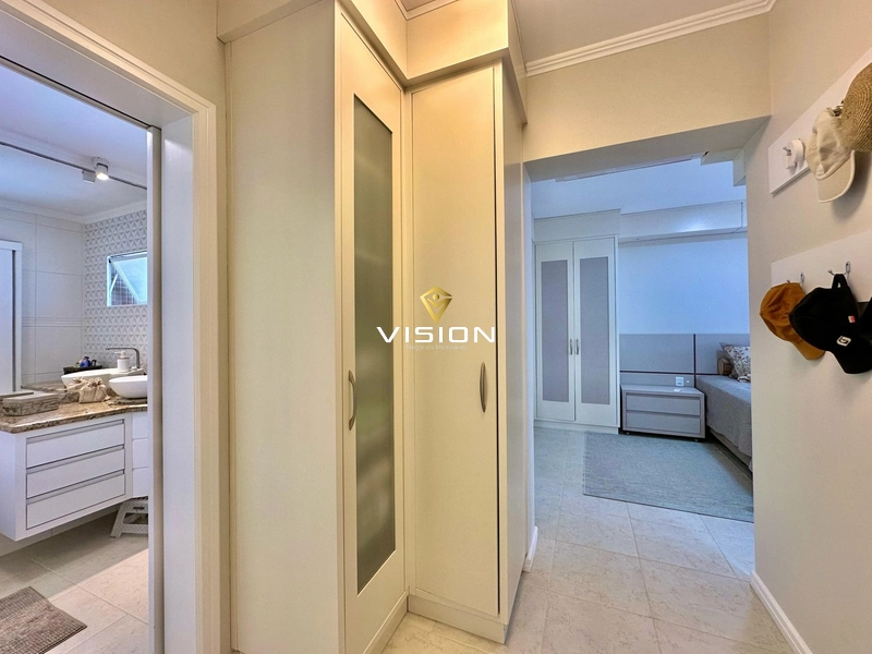 LUXUOSO APARTAMENTO FRENTE MAR – TOTALMENTE MOBILIADO E DECORADO: 22ª foto da galeria de imagens do imóvel