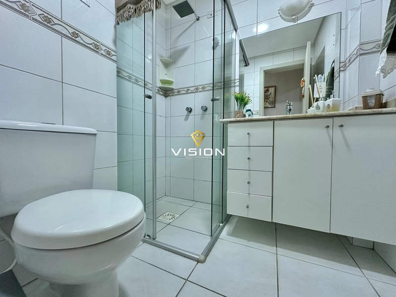 APARTAMENTO DE FRENTE PARA AVENIDA UBIRAJARA E VISTA PARA O MAR: 18ª foto da galeria de imagens do imóvel