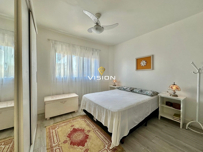 APARTAMENTO COM SACADA DE FRENTE -JUNTO AO MAR NO CORAÇÃO DA CIDADE !: 12ª foto da galeria de imagens do imóvel