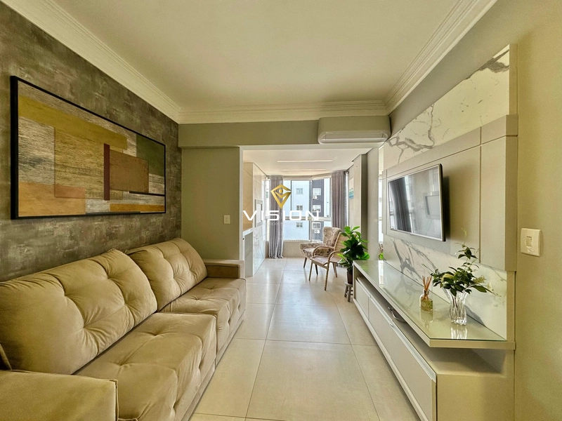 APARTAMENTO COM SACADA DE FRENTE: 2ª foto da galeria de imagens do imóvel