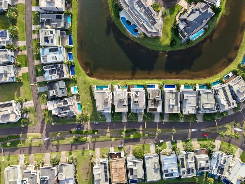 LINDO SOBRADO A BEIRA LAGO: 29ª foto da galeria de imagens do imóvel