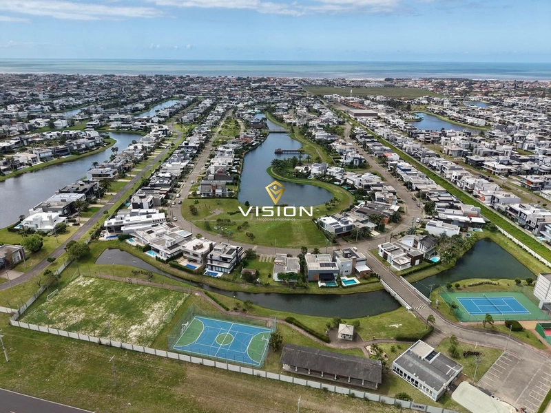 CASA TÉRREA DE ALTO PADRÃO: 29ª foto da galeria de imagens do imóvel