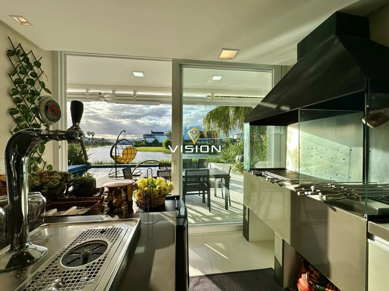 LINDO SOBRADO A BEIRA LAGO: 16ª foto da galeria de imagens do imóvel