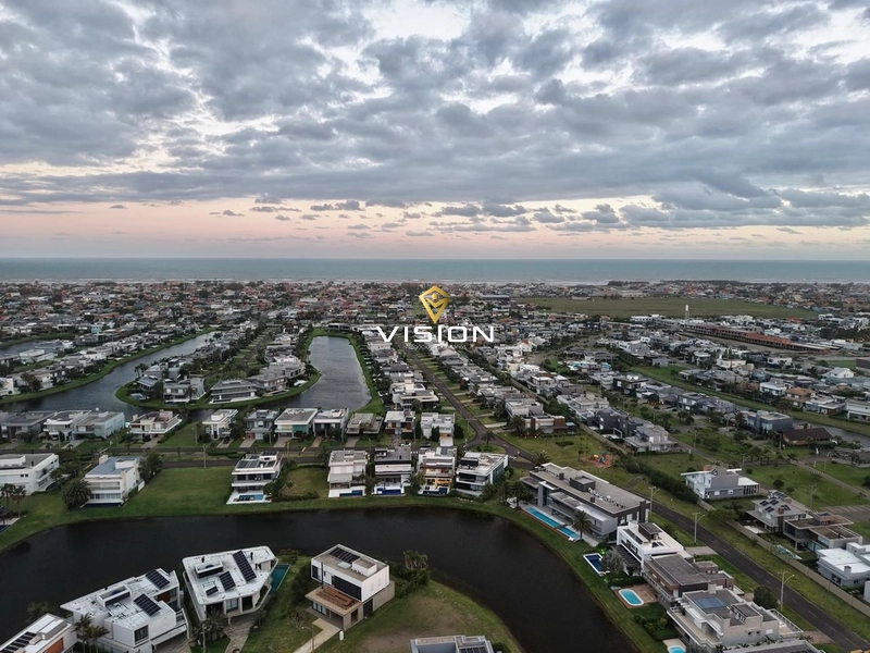LINDO SOBRADO A BEIRA LAGO: 49ª foto da galeria de imagens do imóvel