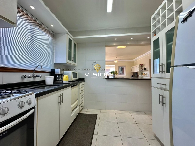 SACADA DE FRENTE NO CENTRO: 14ª foto da galeria de imagens do imóvel