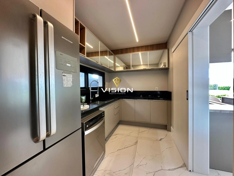 CASA DE ALTO PADRÃO DE ESQUINA: 20ª foto da galeria de imagens do imóvel