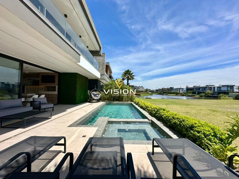 CASA DE ALTO PADRÃO DE ESQUINA: 23ª foto da galeria de imagens do imóvel