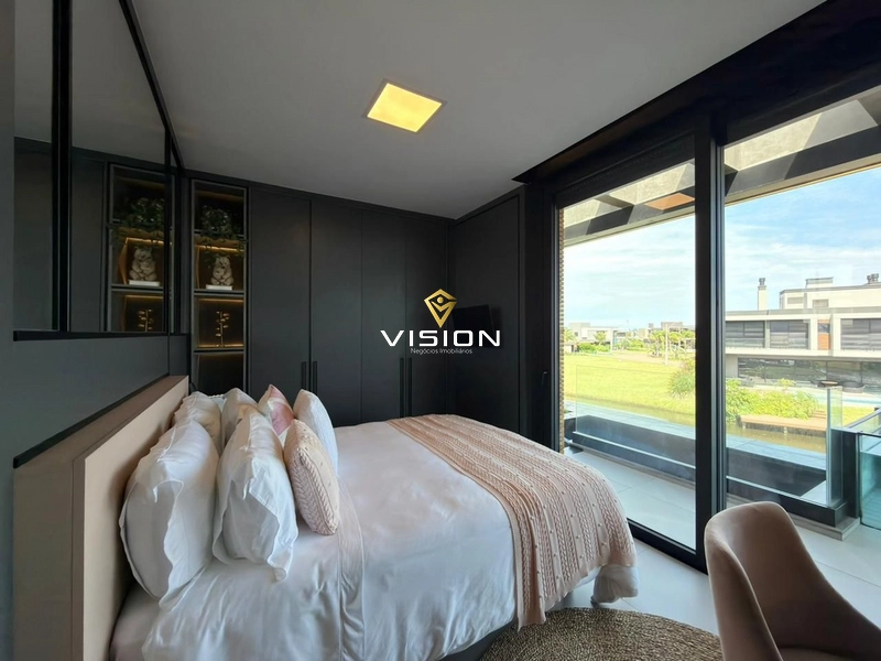 MEGA SOBRADO DE LUXO A BEIRA LAGO: 36ª foto da galeria de imagens do imóvel