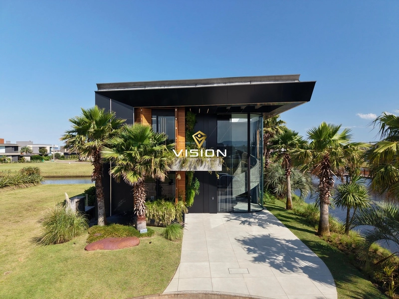 MEGA SOBRADO DE LUXO A BEIRA LAGO: 2ª foto da galeria de imagens do imóvel