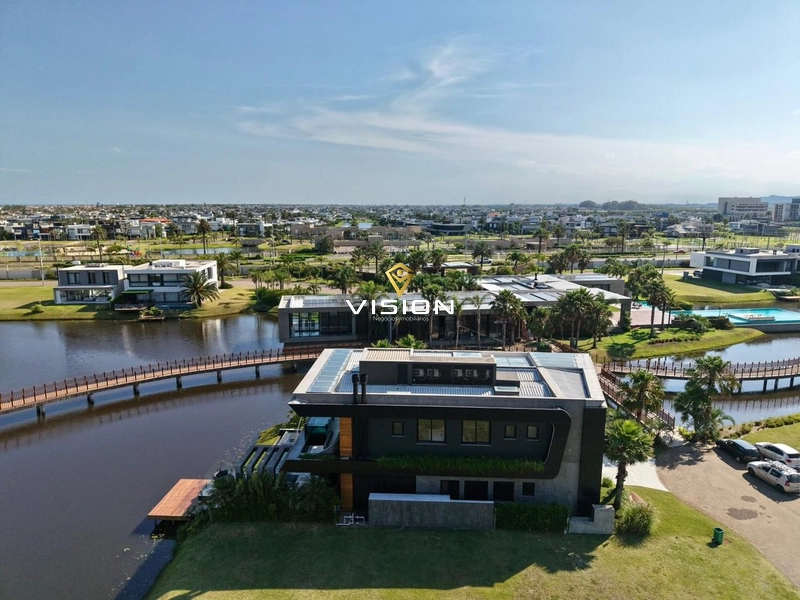 MEGA SOBRADO DE LUXO A BEIRA LAGO: 50ª foto da galeria de imagens do imóvel