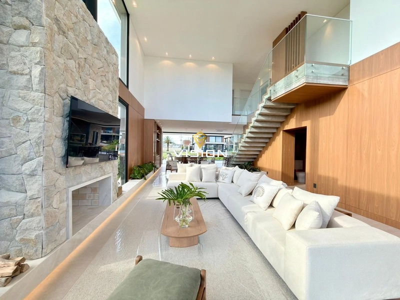 SOBRADO DE LUXO A BEIRA LAGO - NOVO E NUNCA USADO: 3ª foto da galeria de imagens do imóvel