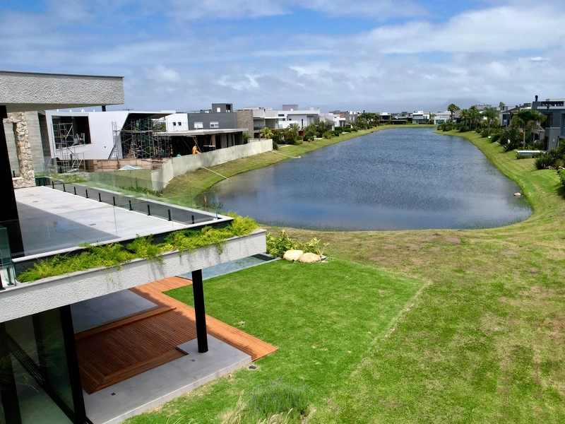 Sobrado Beira Lago Esquina Área verde: 31ª foto da galeria de imagens do imóvel