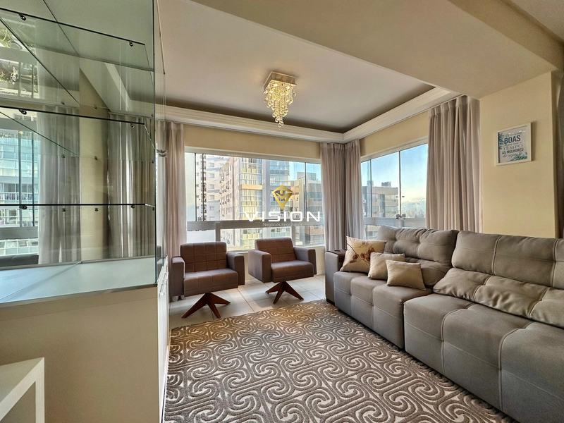 APARTAMENTO COM SACADA DE FRENTE: 3ª foto da galeria de imagens do imóvel