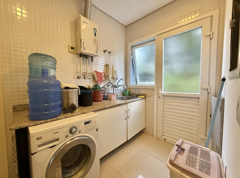 Sobrado beira lago: 21ª foto da galeria de imagens do imóvel