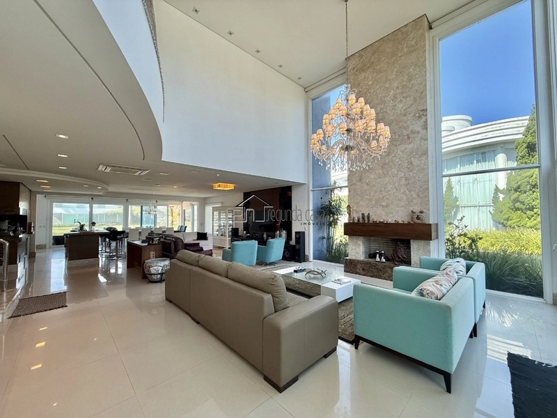 Sobrado beira lago: 2ª foto da galeria de imagens do imóvel