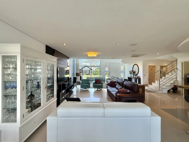 Sobrado beira lago: 15ª foto da galeria de imagens do imóvel