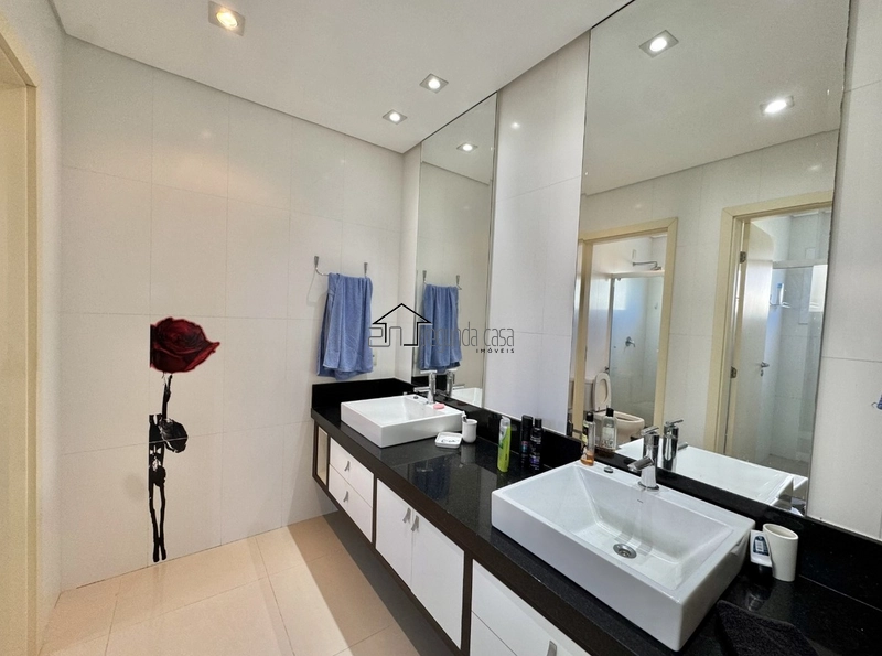 Sobrado beira lago: 33ª foto da galeria de imagens do imóvel