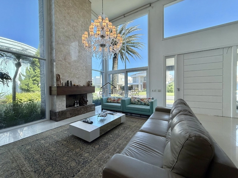 Sobrado beira lago: 4ª foto da galeria de imagens do imóvel