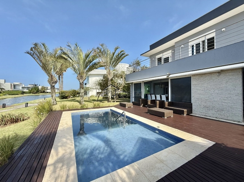 Sobrado beira lago: 41ª foto da galeria de imagens do imóvel