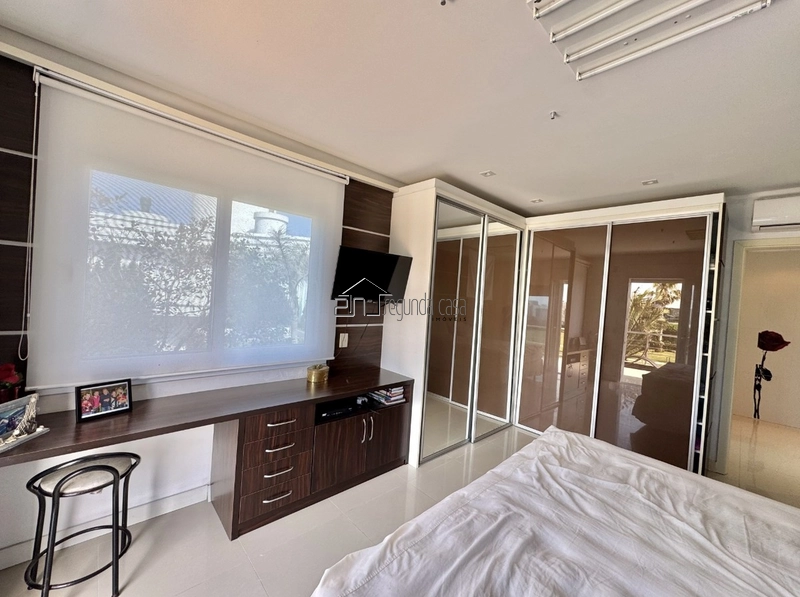 Sobrado beira lago: 32ª foto da galeria de imagens do imóvel