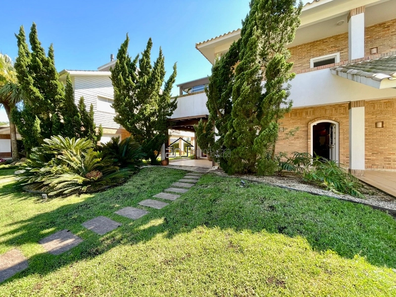 Sobrado em condomínio a beira mar: 3ª foto da galeria de imagens do imóvel