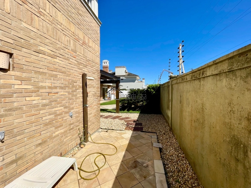 Sobrado em condomínio a beira mar: 34ª foto da galeria de imagens do imóvel