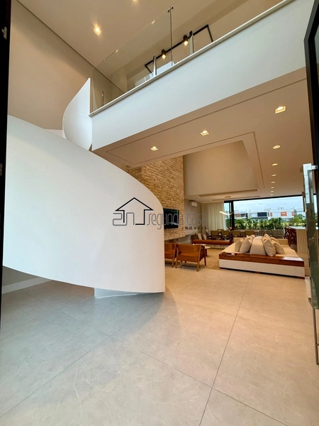 Sobrado beira lago mobiliado e decorado: 2ª foto da galeria de imagens do imóvel