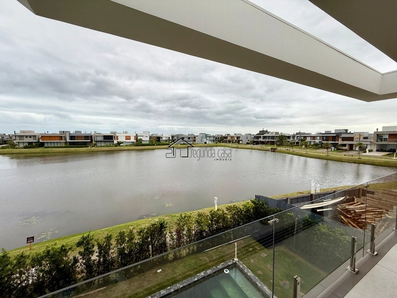Sobrado beira lago mobiliado e decorado: 30ª foto da galeria de imagens do imóvel