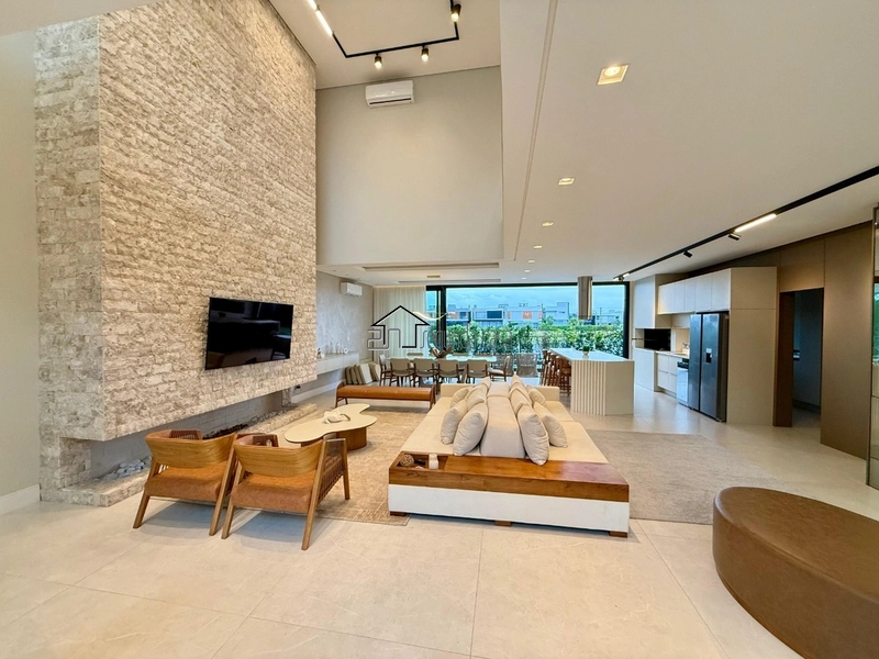 Sobrado beira lago mobiliado e decorado: 3ª foto da galeria de imagens do imóvel