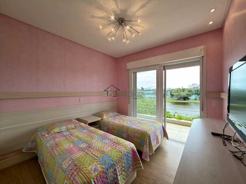 Sobrado beira lago à venda no Condomínio Bosques de Atlântida, em Xang: 27ª foto da galeria de imagens do imóvel